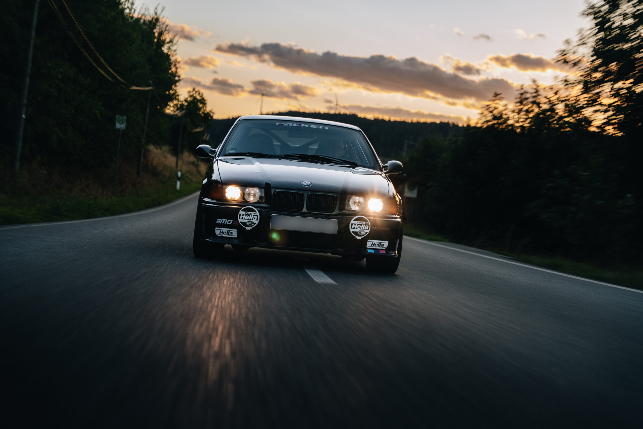 BMW E30 vs E36